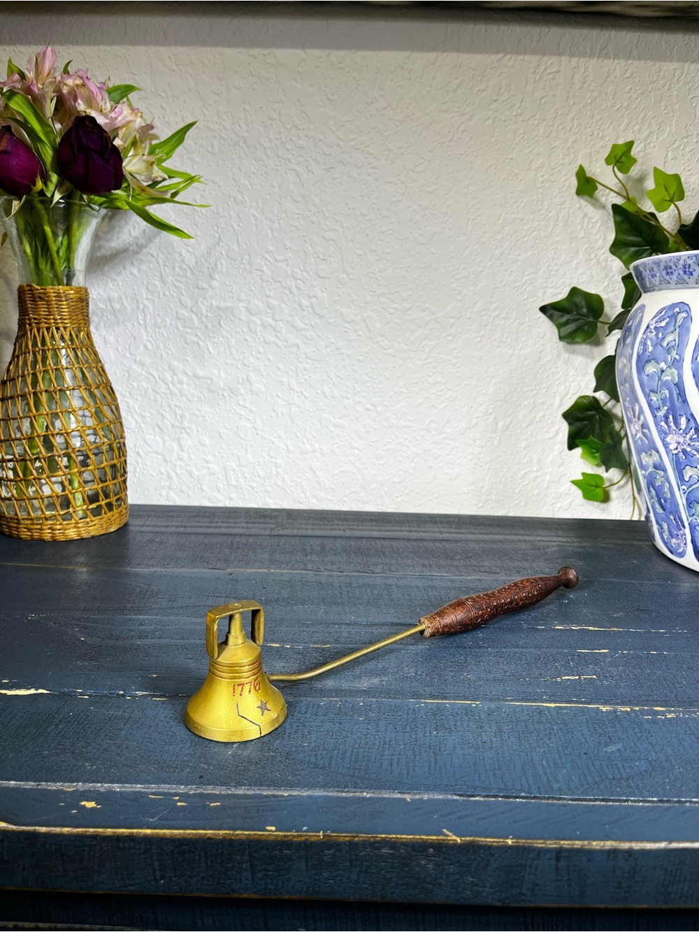Sarna Brass India Bicentennial Liberty Bell 1776 – 1976 America Candle Snuffer